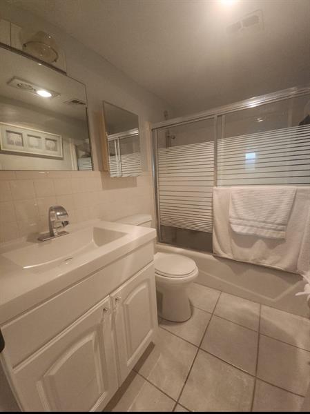 Image 13 of 21 For 2050 39th St  108w