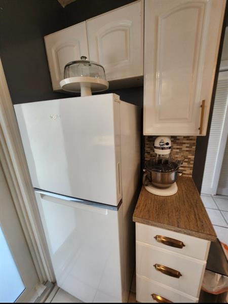 Image 9 of 21 For 2050 39th St  108w