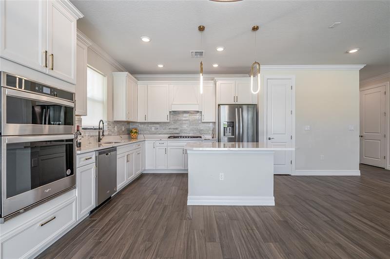 Image 14 of 53 For 4470 Gramercy Dr