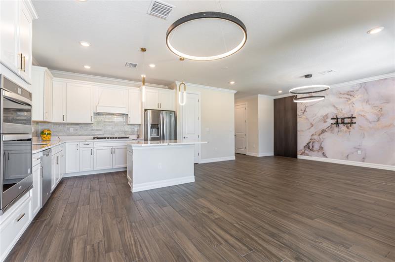 Image 15 of 53 For 4470 Gramercy Dr