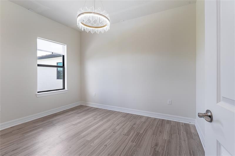 Image 33 of 53 For 4470 Gramercy Dr