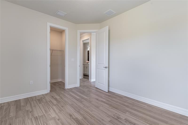 Image 38 of 53 For 4470 Gramercy Dr