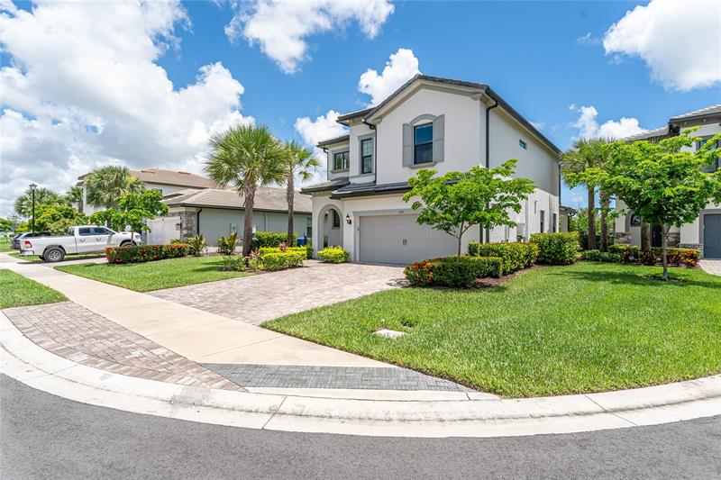 Image 4 of 53 For 4470 Gramercy Dr