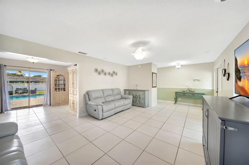 Image 17 of 63 For 2303 115 Ave