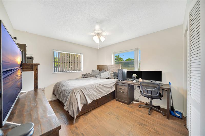 Image 31 of 63 For 2303 115 Ave