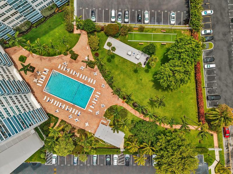 Image 42 of 44 For 3300 36th St  714