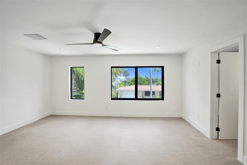 Image 37 of 62 For 2728 31st St