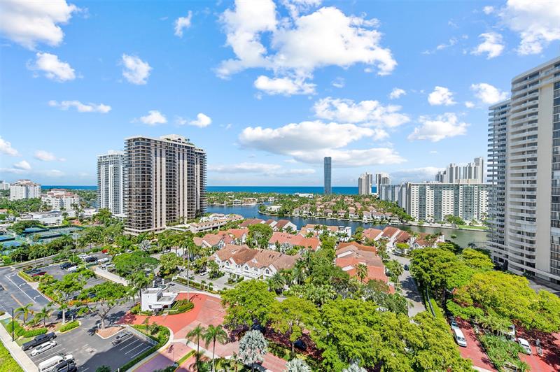 Details for 19500 Turnberry Way  15e, Aventura, FL 33180