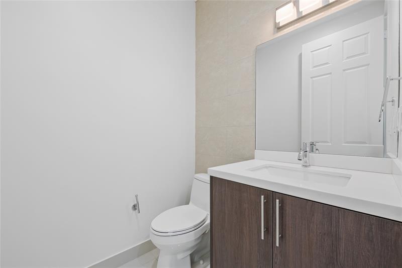 Image 10 of 30 For 324 14th Ct  324