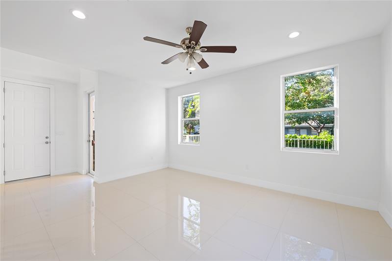 Image 13 of 30 For 324 14th Ct  324