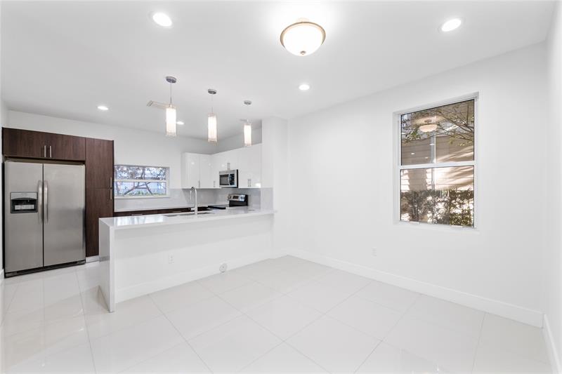 Image 7 of 30 For 324 14th Ct  324