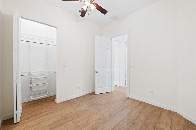 Image 15 of 30 For 1430 4th Ave  1430