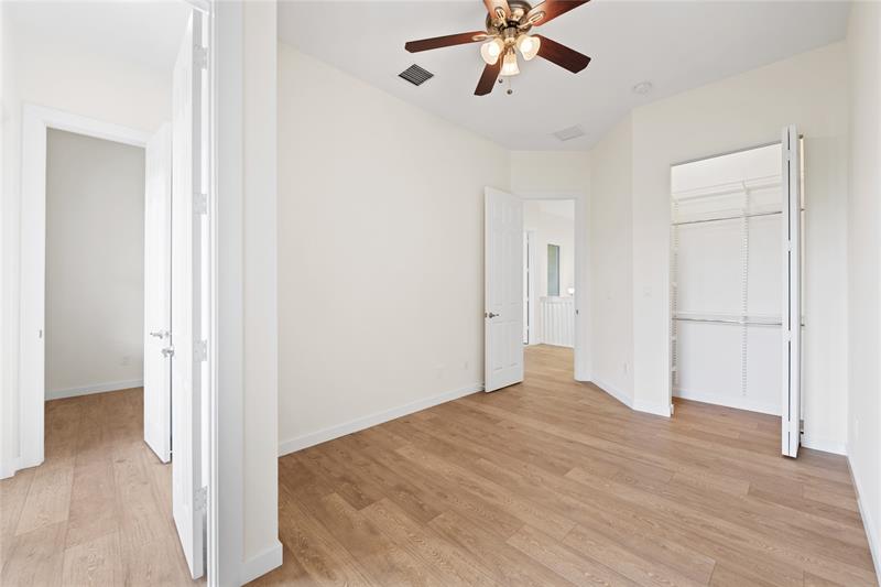Image 18 of 30 For 1430 4th Ave  1430