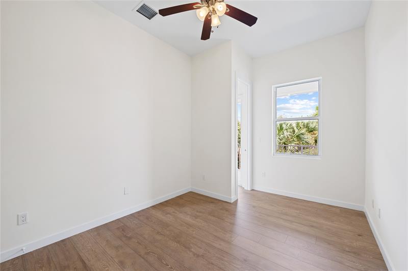 Image 21 of 30 For 1430 4th Ave  1430