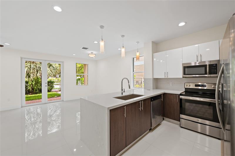 Image 3 of 30 For 1430 4th Ave  1430