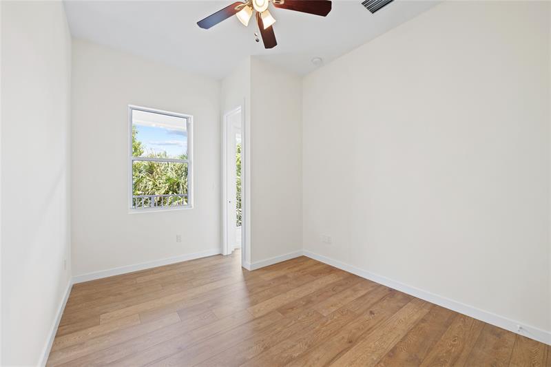 Image 19 of 34 For 1434 4th Ave  1434