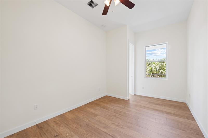 Image 23 of 34 For 1434 4th Ave  1434