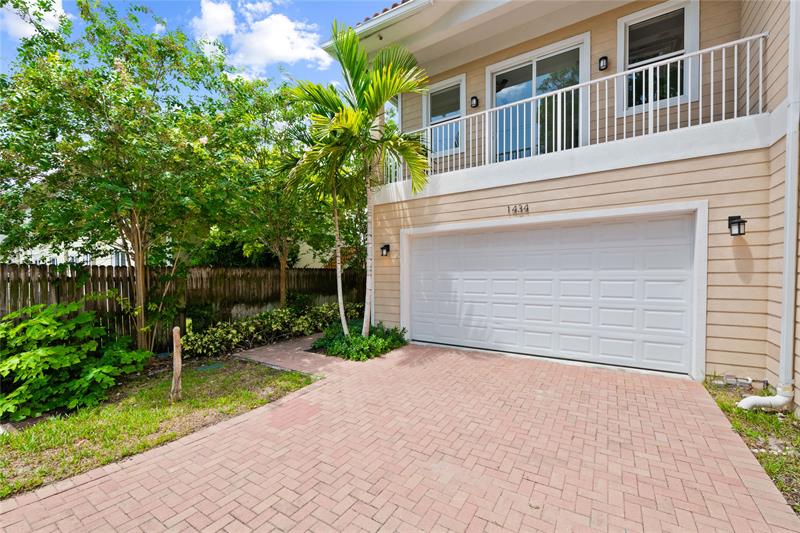 Image 29 of 34 For 1434 4th Ave  1434