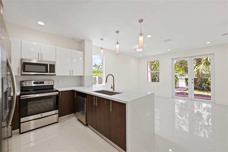 Image 4 of 34 For 1434 4th Ave  1434