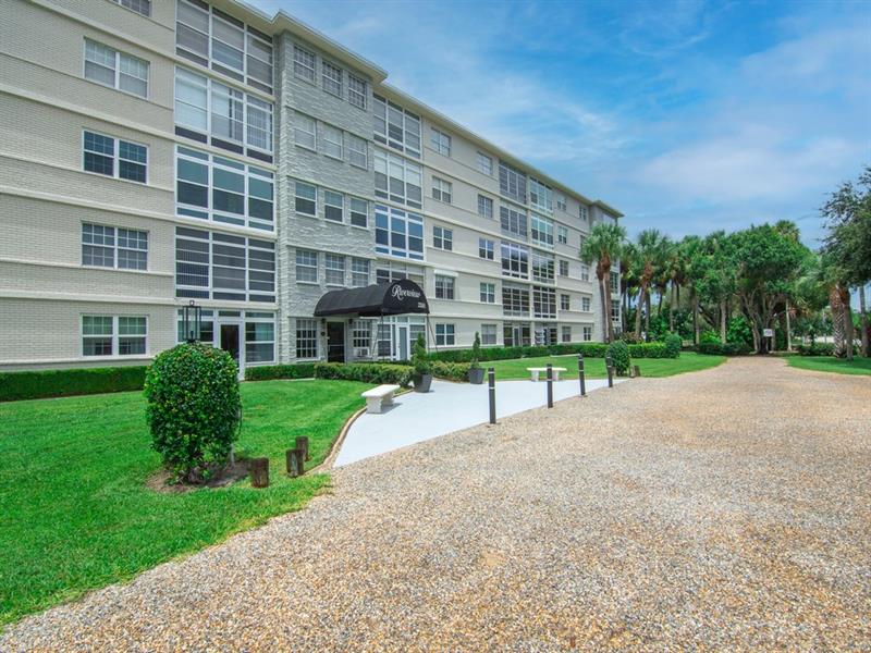 Details for 2333 Indian River Blvd  102, Vero Beach, FL 32960