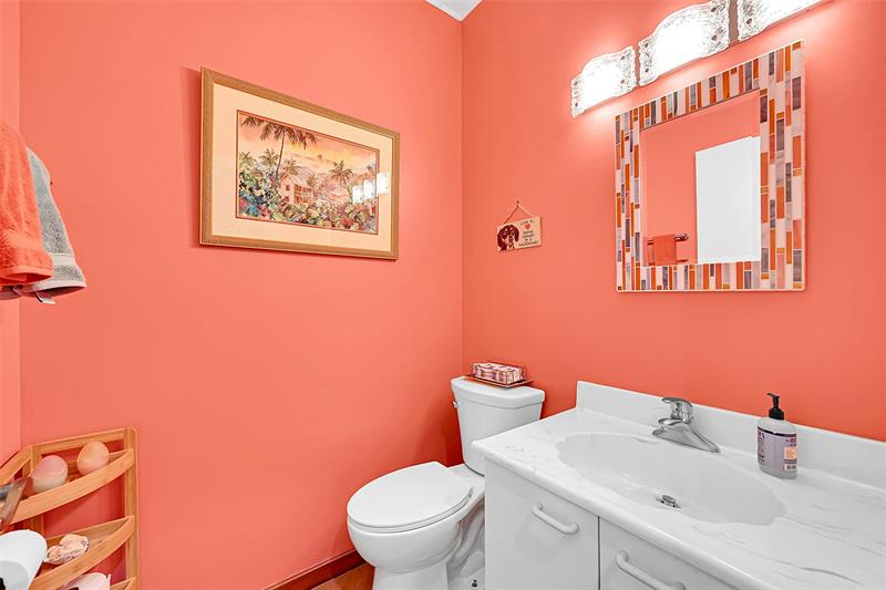 Image 21 of 45 For 2922 Port Royale Ln