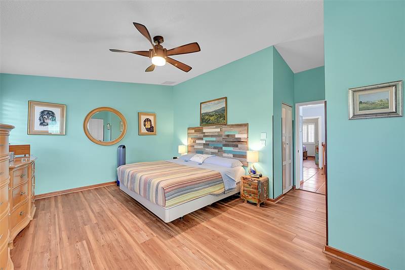 Image 24 of 45 For 2922 Port Royale Ln