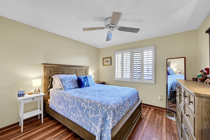 Image 27 of 45 For 2922 Port Royale Ln