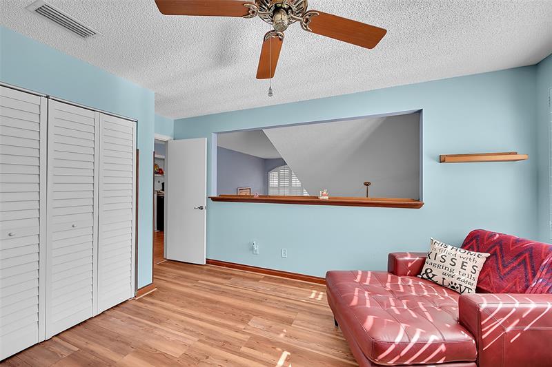 Image 30 of 45 For 2922 Port Royale Ln