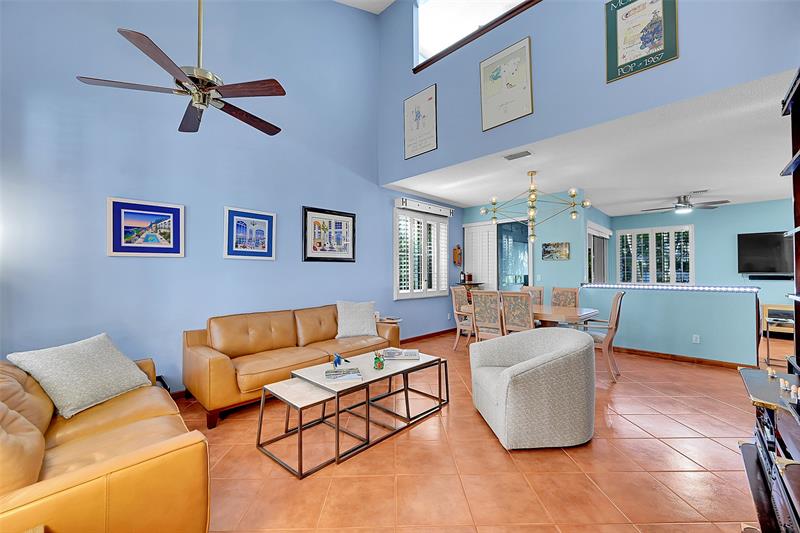 Image 7 of 45 For 2922 Port Royale Ln