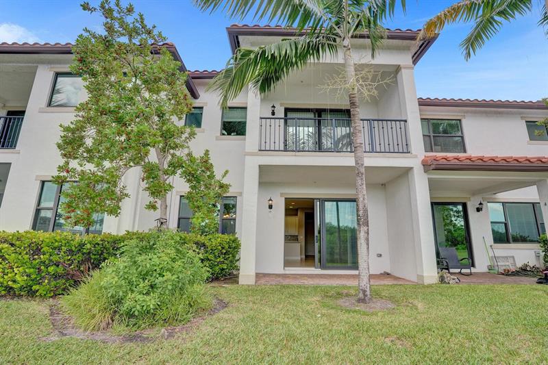 Details for 1601 113th Ave, Pembroke Pines, FL 33025