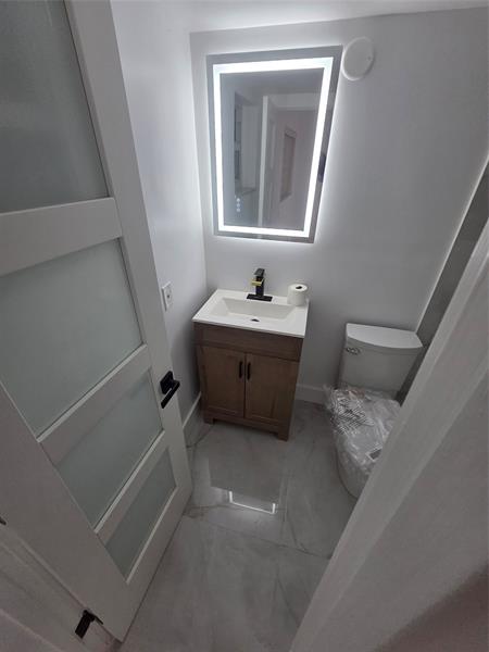 Image 20 of 41 For 251 Cypress Rd  101