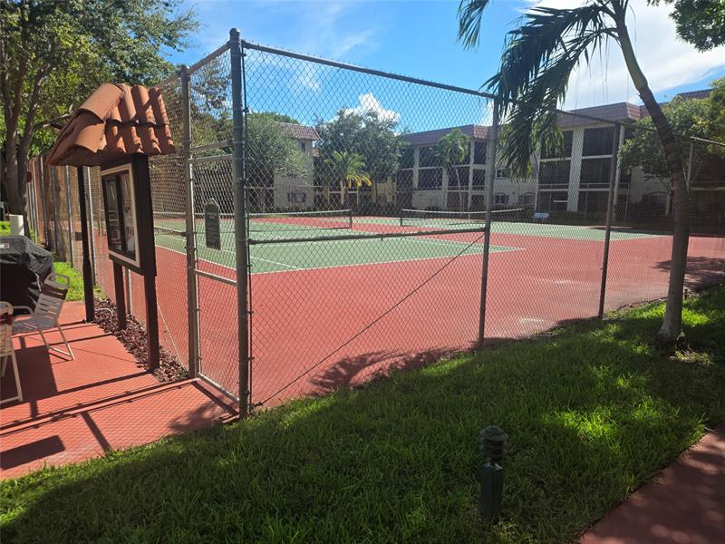 Image 34 of 41 For 251 Cypress Rd  101