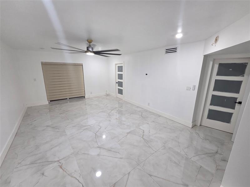 Image 6 of 41 For 251 Cypress Rd  101