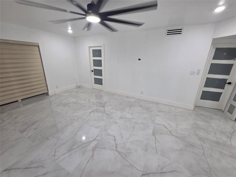 Image 7 of 41 For 251 Cypress Rd  101