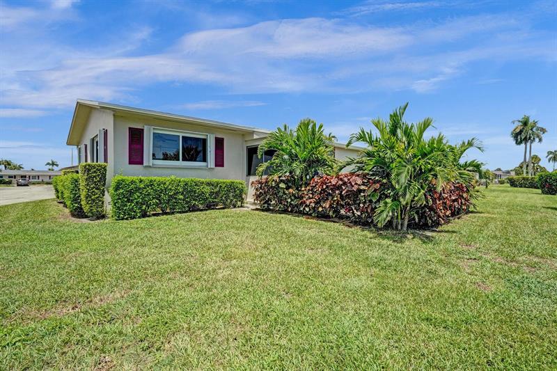 Image 34 of 37 For 2651 Barkley Dr W  J