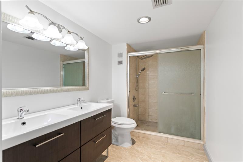 Image 16 of 29 For 6300 2nd Ave  405