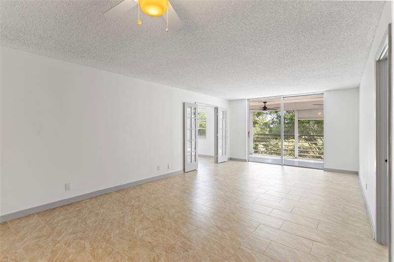 Image 6 of 29 For 6300 2nd Ave  405