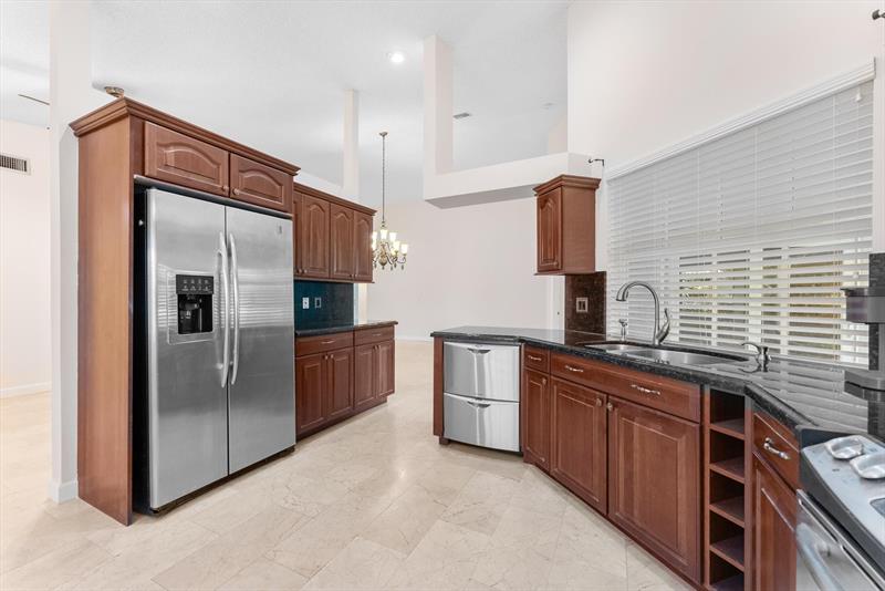 Image 10 of 23 For 5333 Pine Cir