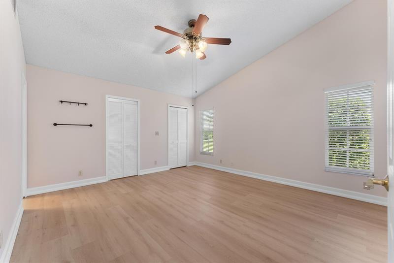 Image 11 of 23 For 5333 Pine Cir