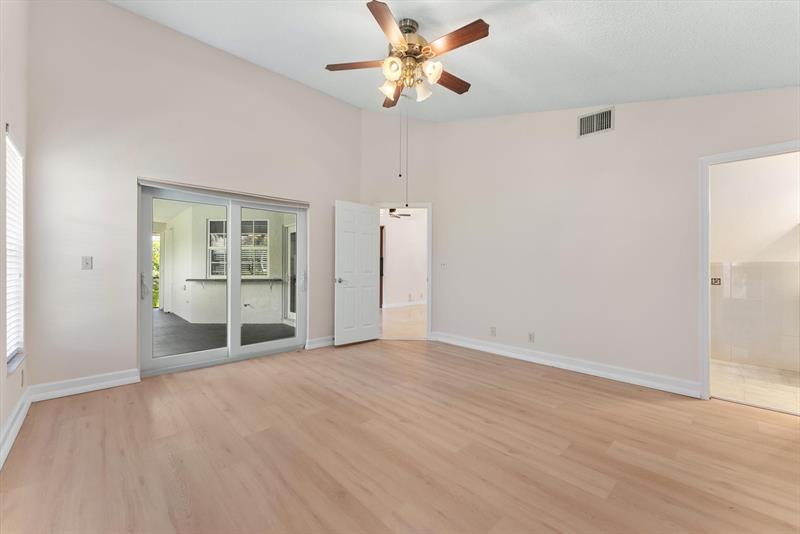 Image 12 of 23 For 5333 Pine Cir