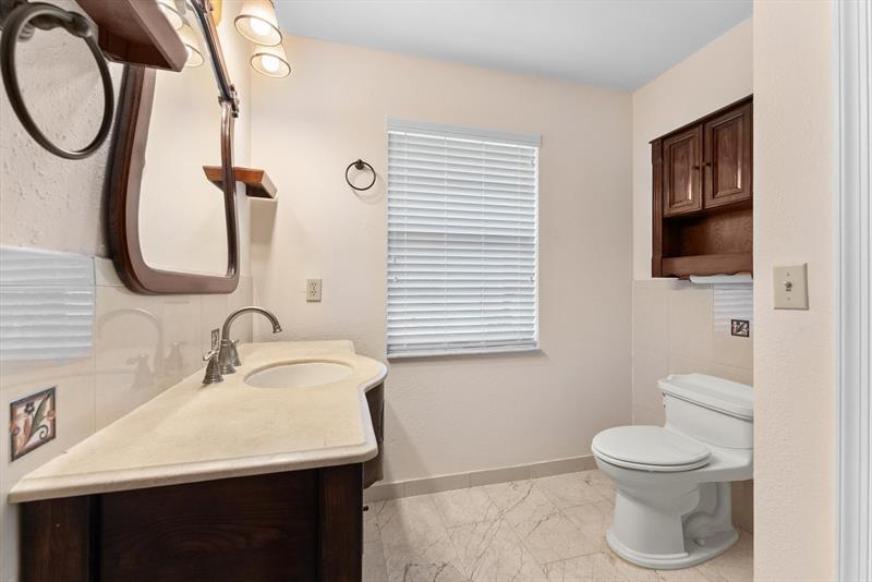 Image 14 of 23 For 5333 Pine Cir