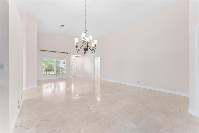 Image 5 of 23 For 5333 Pine Cir