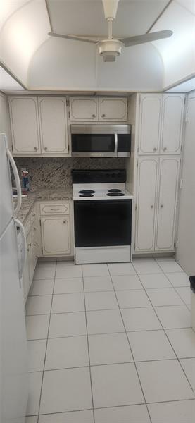 Image 4 of 14 For 1985 Ocean Dr  5a