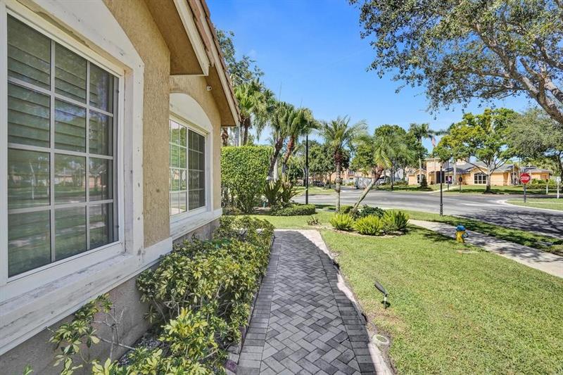 Image 16 of 100 For 1660 Classical Blvd