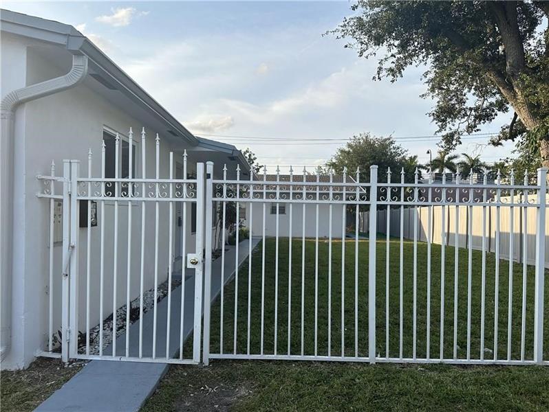 Image 2 of 11 For 6109 30th St  1