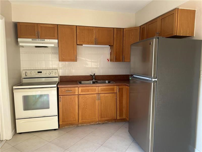 Image 8 of 11 For 6109 30th St  1