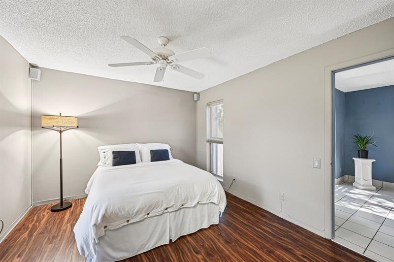 Image 12 of 36 For 5226 6th Ave  H33