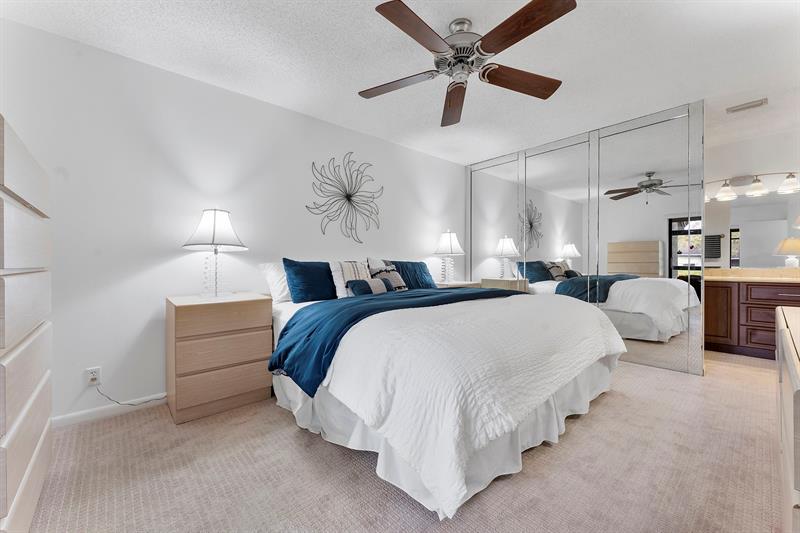 Image 12 of 40 For 3993 Carambola Cir  2998