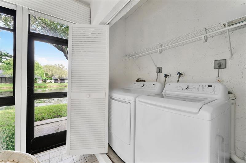 Image 20 of 40 For 3993 Carambola Cir  2998