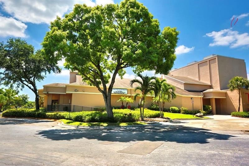 Image 38 of 40 For 3993 Carambola Cir  2998
